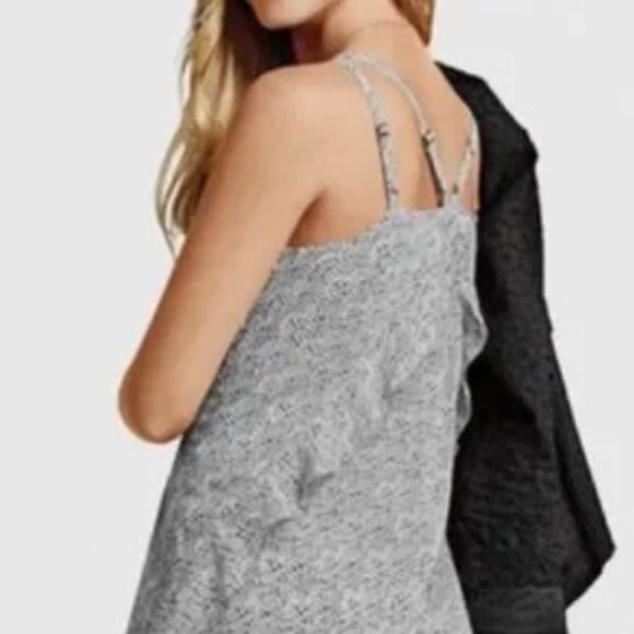 Cabi # 5359 Women White Ruffle Back Flutter Blouse Top Career XS - Picture 1 of 4